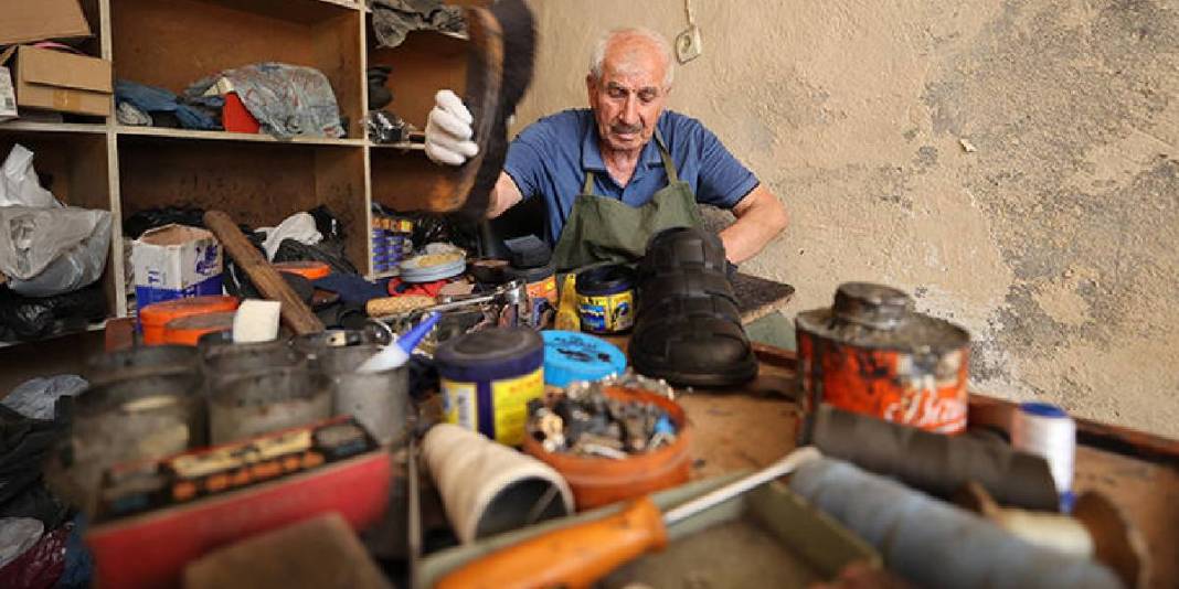 5 metrekare dükkanda 50 yıllık emek! Babadan yadigar meslek: Şimdi ondan başka yok… 5